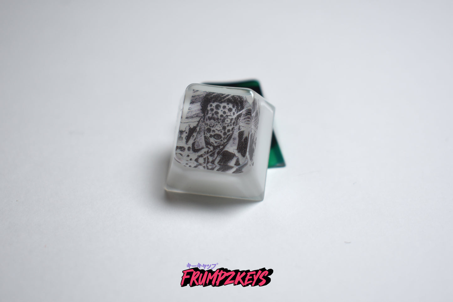 "Shiver" Junji Ito Keycap