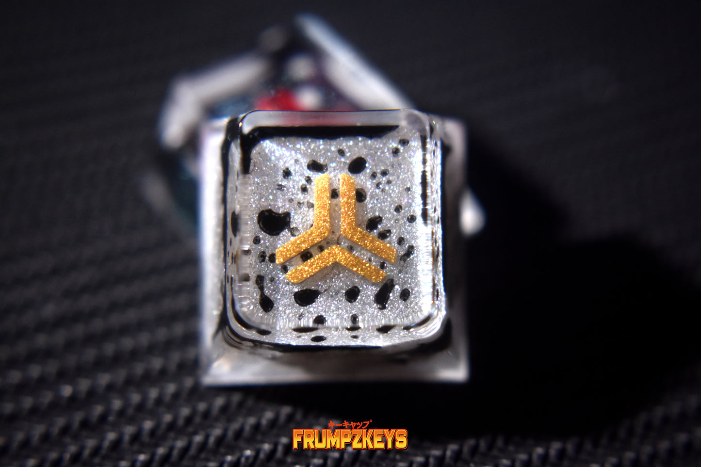 NRD x FRUMPZKEYS // NRD 1 OF 1 KEYCAP Extra